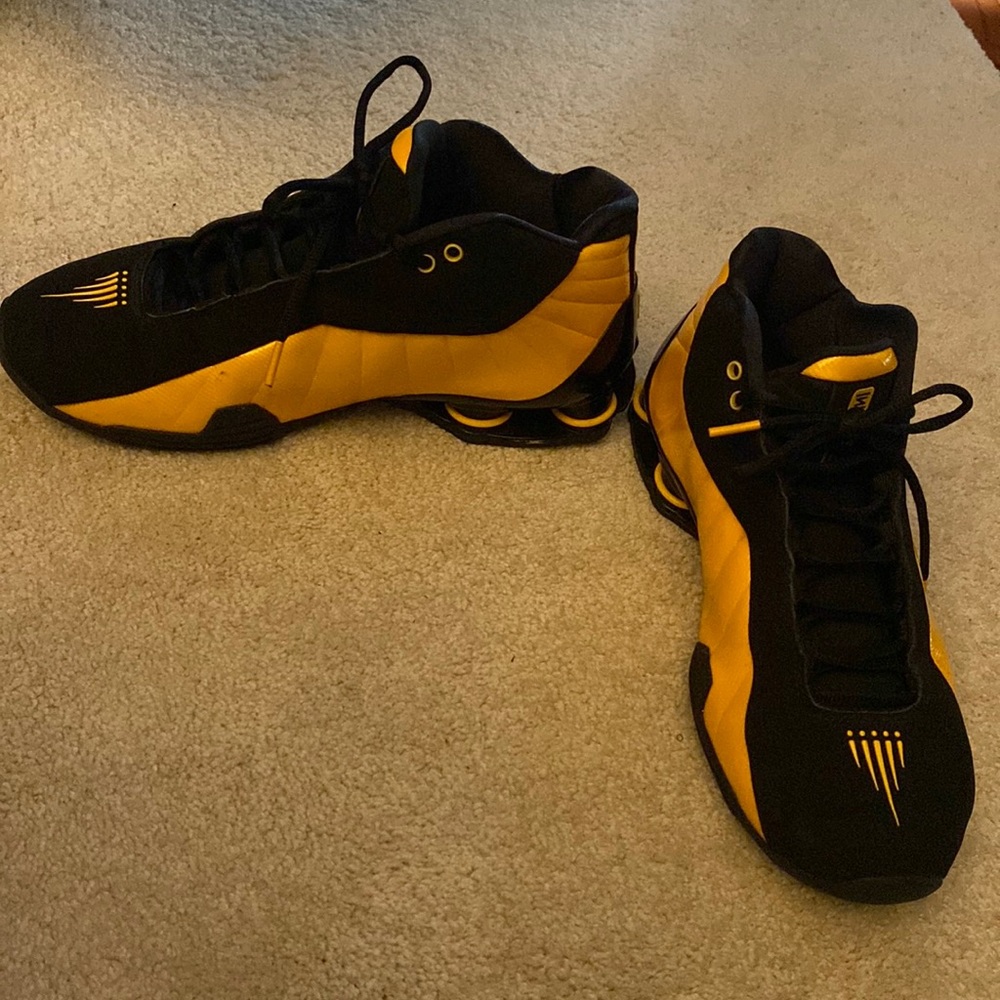 NIKE - VINCE CARTER SNEAKERS!! No original box